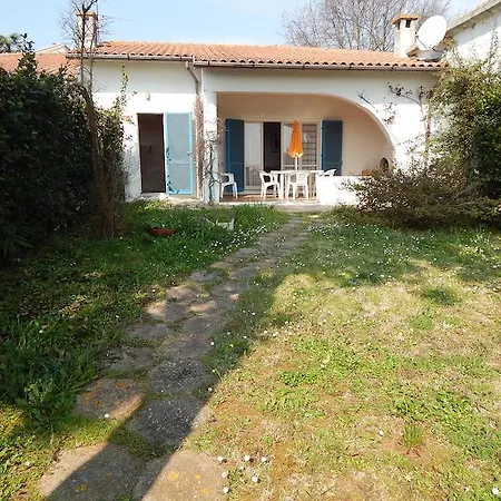 N109 A Schiera Con Giardino E Vista Mare * 누마나